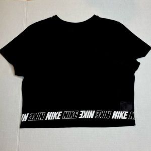 Nike Crop Top